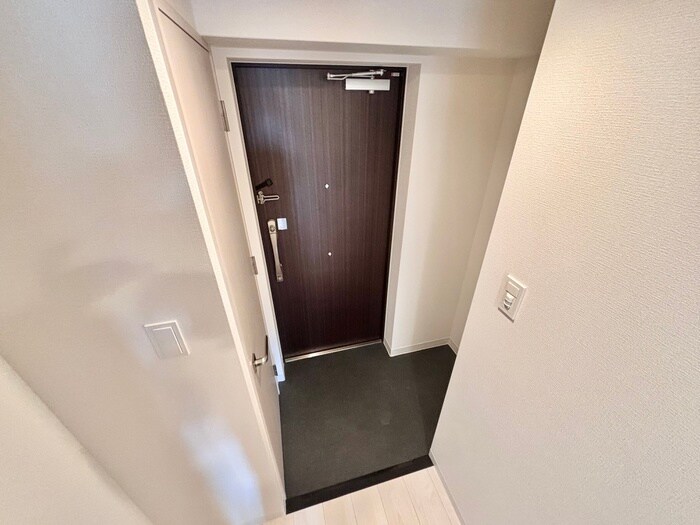 物件内観写真15　(玄関)