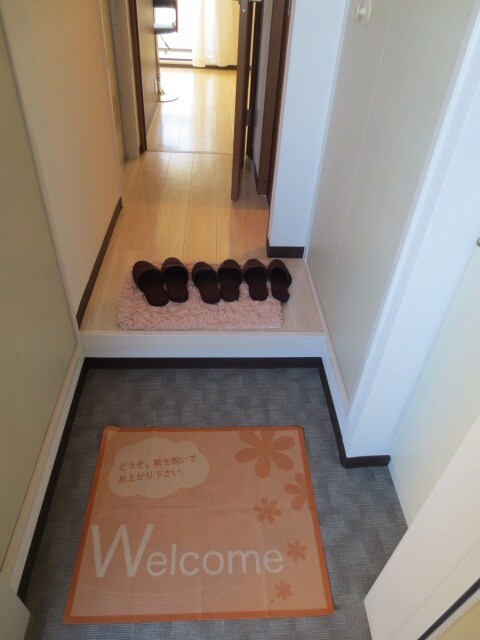 物件内観写真16　(玄関)