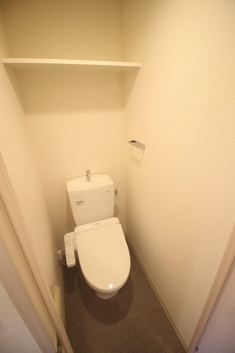 物件内観写真8　(トイレ)