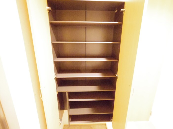 物件内観写真18　(靴箱)