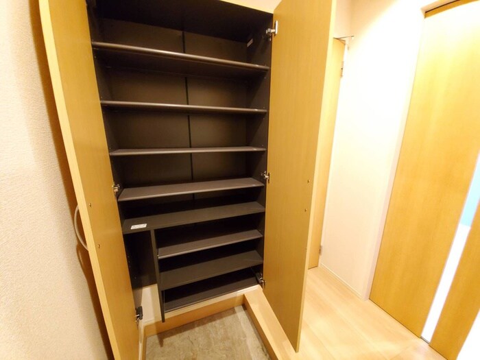 物件内観写真19　(靴箱)