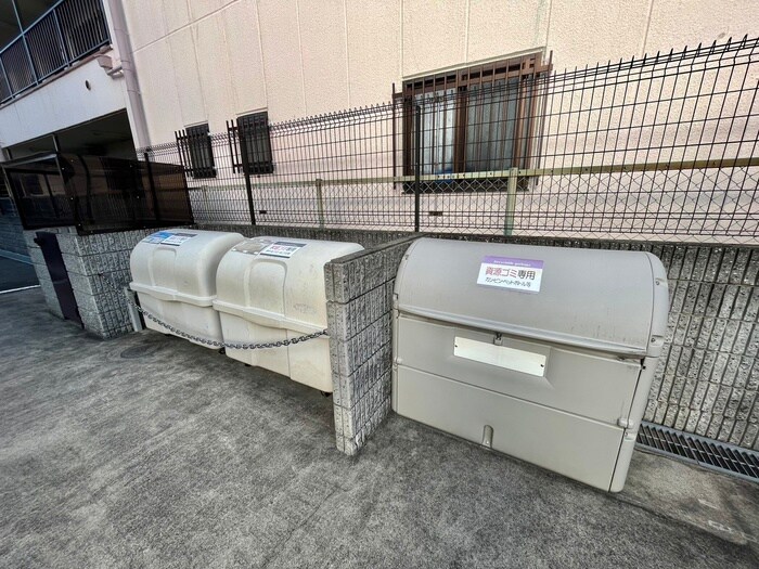 物件外観写真4　(建物設備)