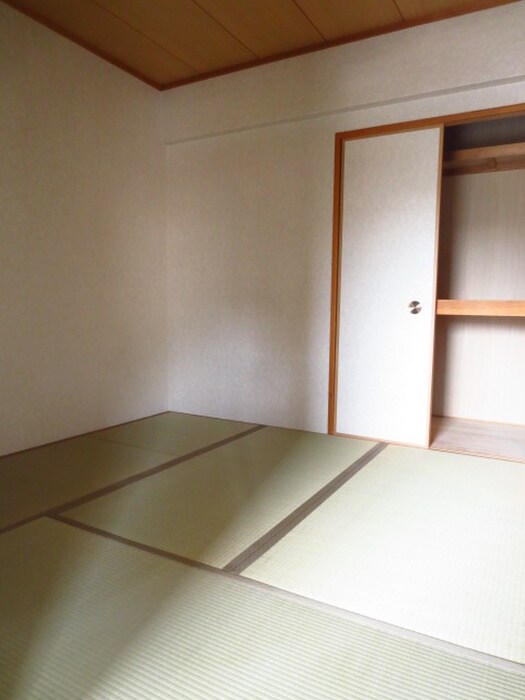 物件内観写真12　(居室)