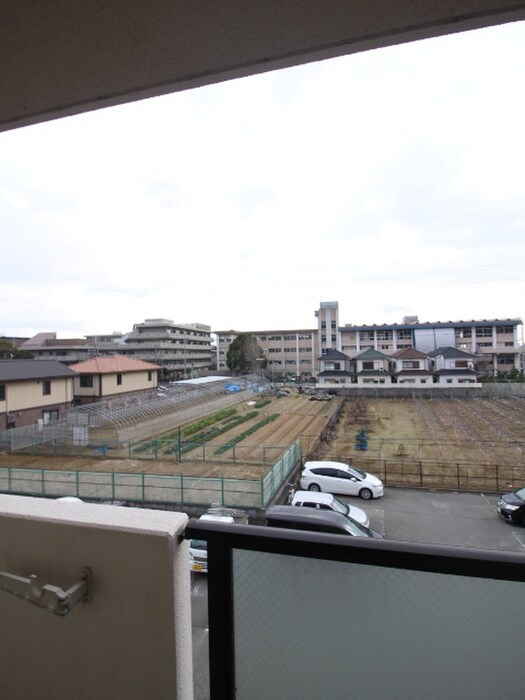 物件内観写真19　(室内からの展望)