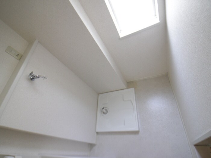 物件内観写真12　(洗濯機置場)