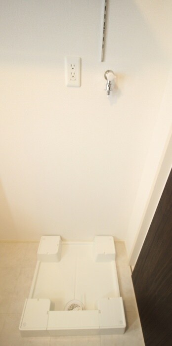 物件内観写真16　(洗濯機置場)