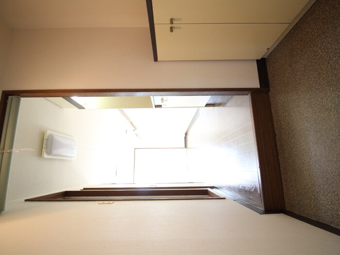 物件内観写真13　(玄関)