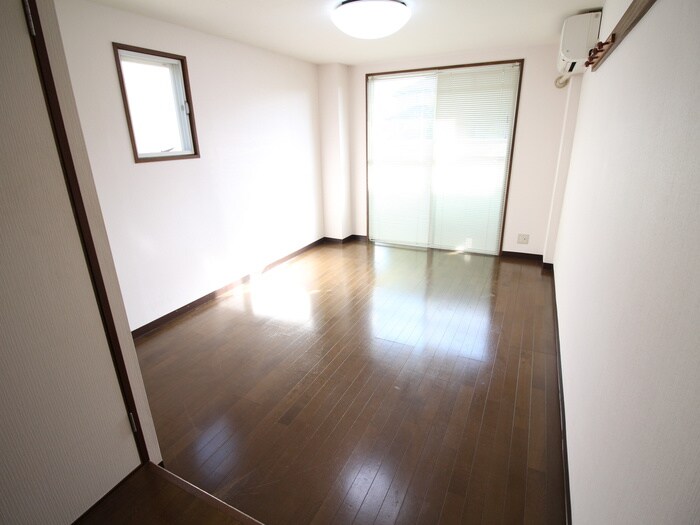 物件内観写真15　(居室)