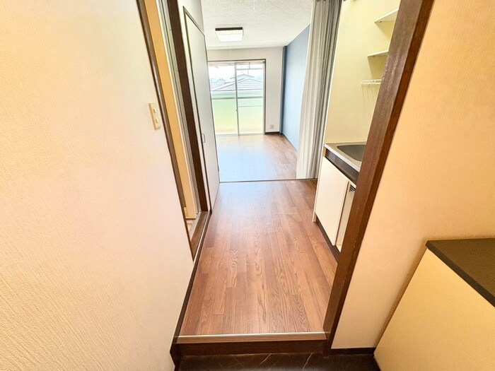 物件内観写真18　(廊下)