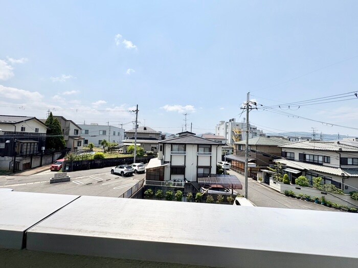 物件内観写真20　(室内からの展望)