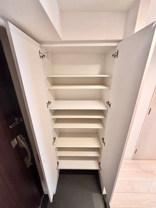 物件内観写真15　(靴箱)