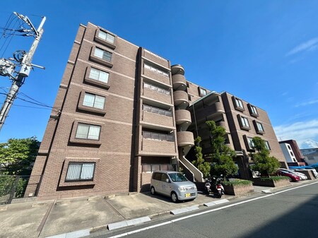 アグラード長岡京外観写真