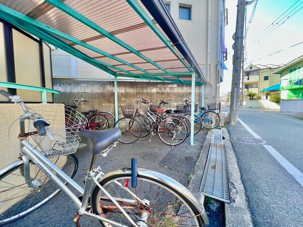 駐輪場