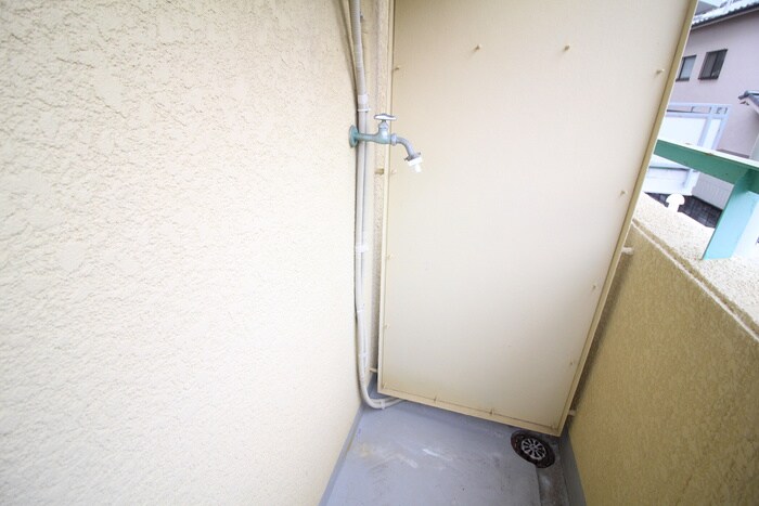 物件内観写真15　(洗濯機置場)