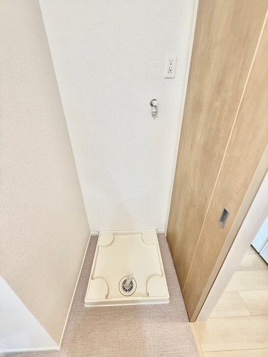 物件内観写真13　(洗濯機置場)