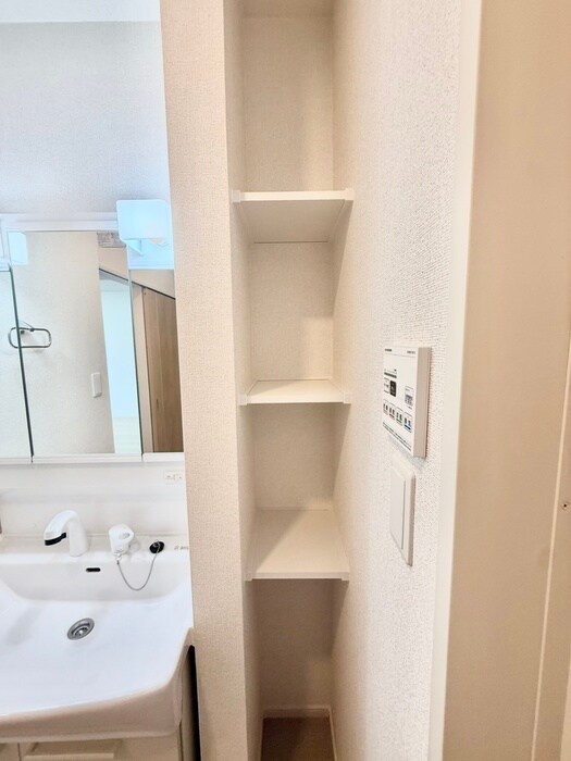 物件内観写真16　(収納)