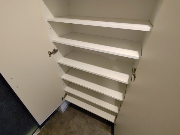 物件内観写真13　(靴箱)