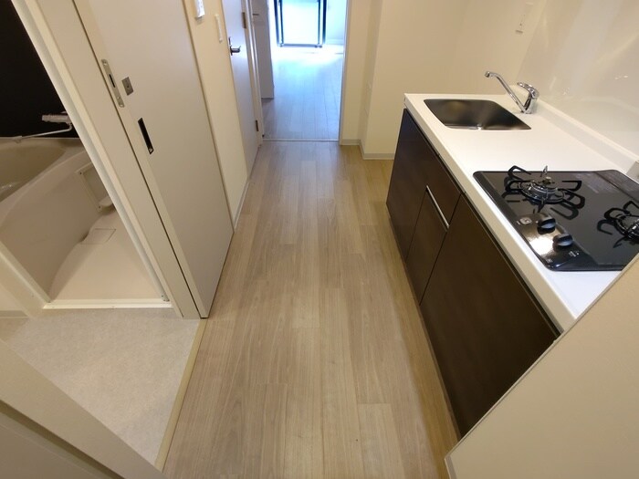 物件内観写真18　(廊下)