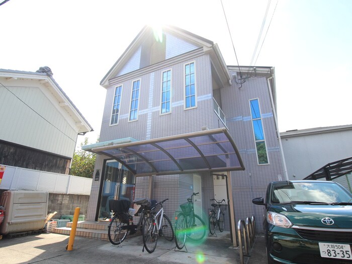 物件外観写真1　(外観写真)