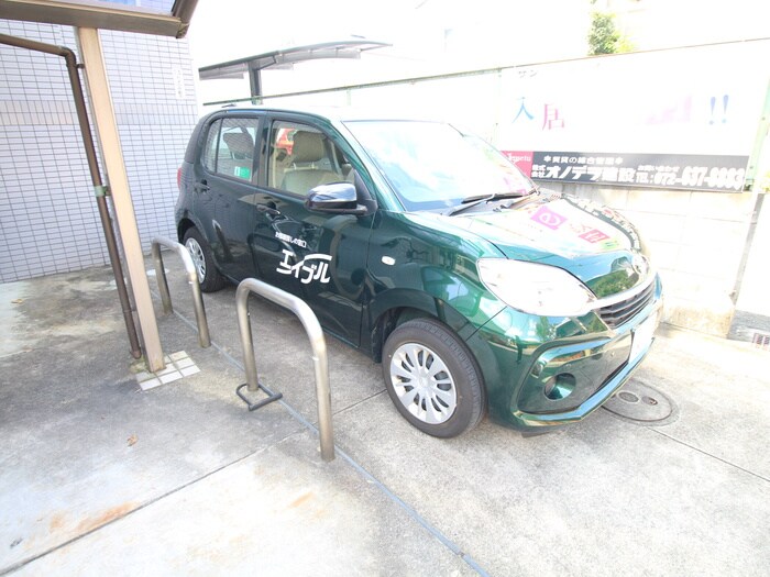 物件外観写真4　(駐車場)