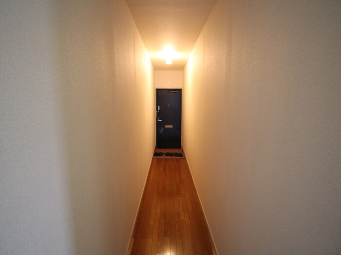 物件内観写真11　(廊下)