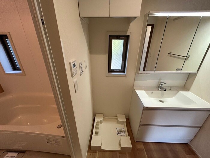 物件内観写真20　(洗濯機置場)