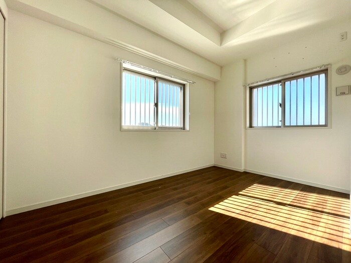 物件内観写真10　(居室)