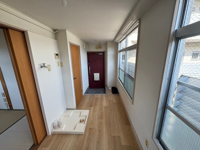 物件内観写真8　(廊下)