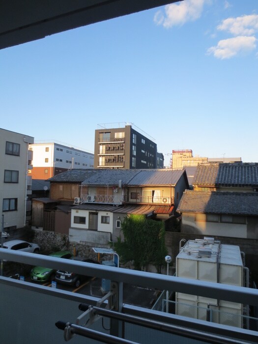 物件内観写真13　(室内からの展望)