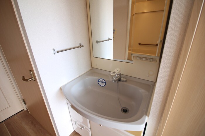 物件内観写真9　(洗面)