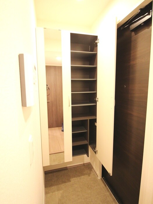 物件内観写真16　(靴箱)