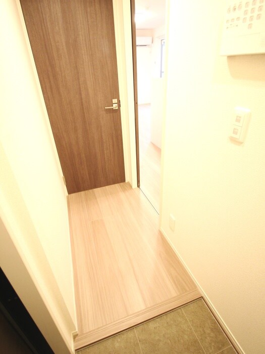 物件内観写真17　(廊下)