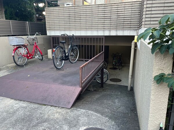 駐輪場