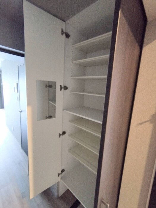 物件内観写真15　(靴箱)