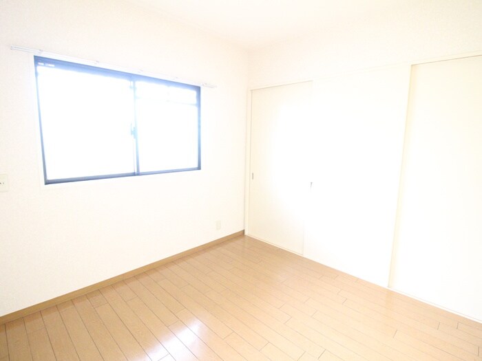 物件内観写真13　(居室)