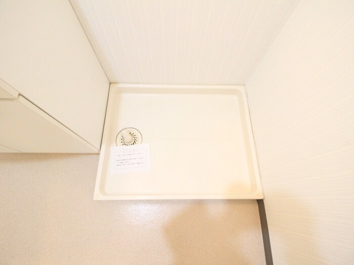 物件内観写真17　(洗濯機置場)