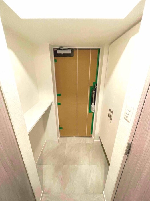 物件内観写真7　(玄関)