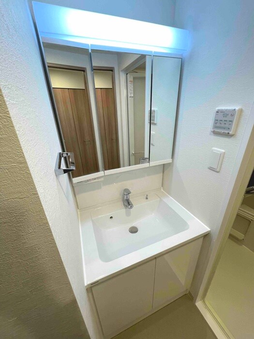 物件内観写真9　(洗面)