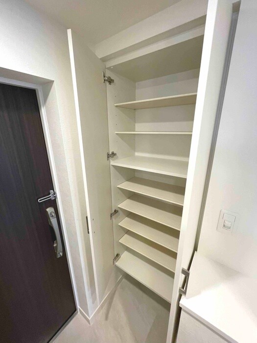 物件内観写真11　(靴箱)