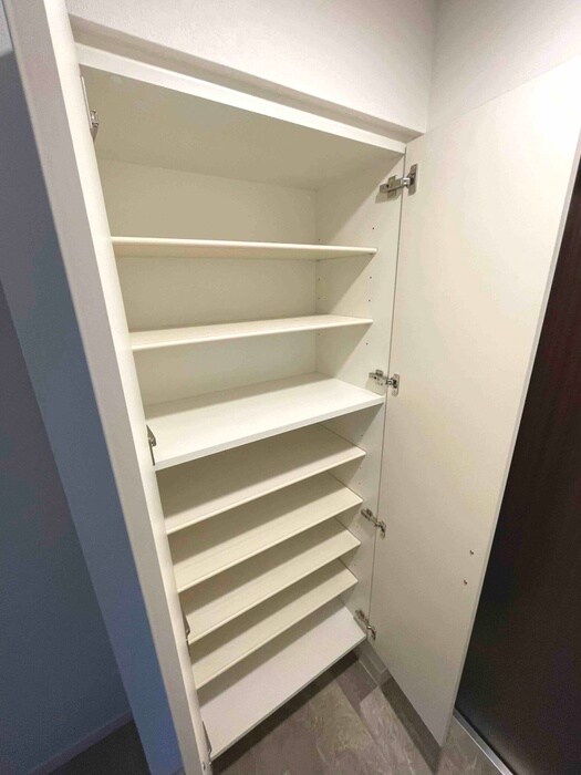 物件内観写真14　(靴箱)