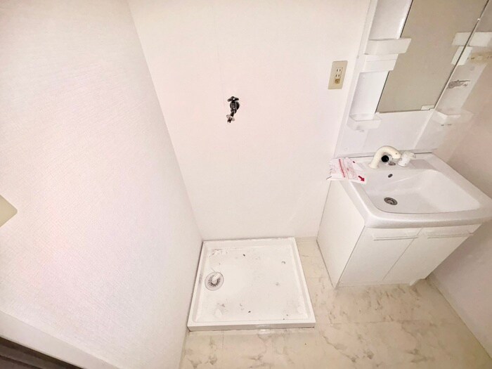 物件内観写真11　(洗濯機置場)