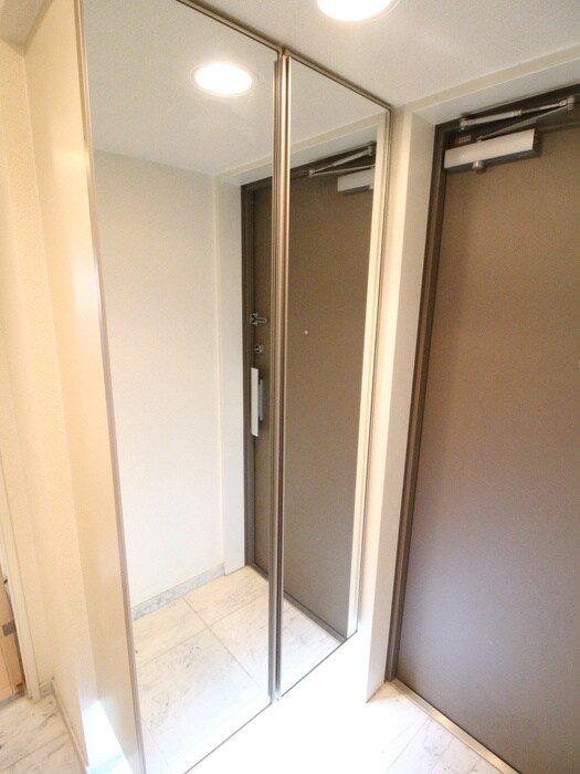 物件内観写真19　(玄関)