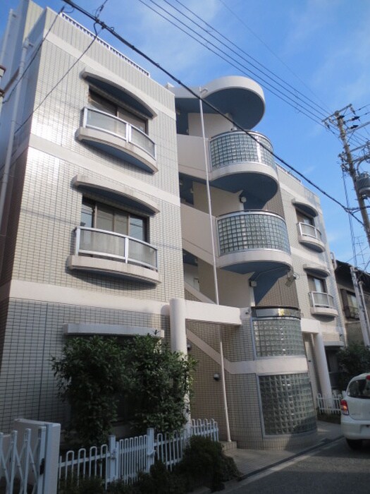 成起マンションの物件外観写真