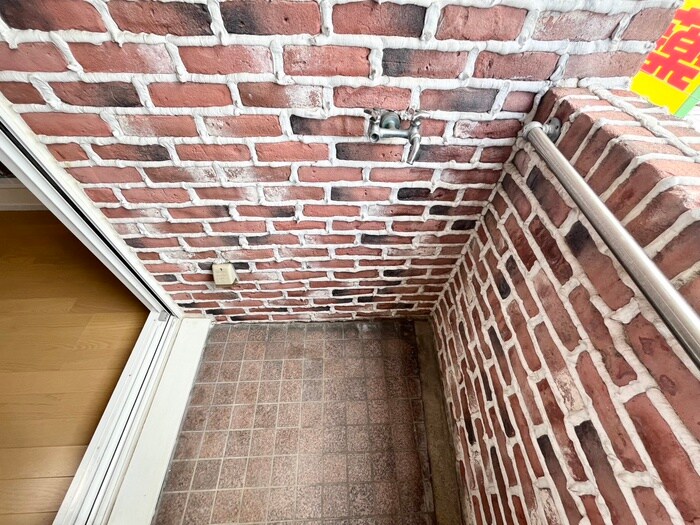 物件内観写真11　(洗濯機置場)