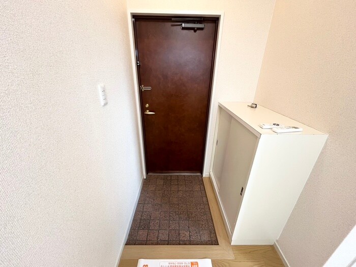 物件内観写真19　(玄関)