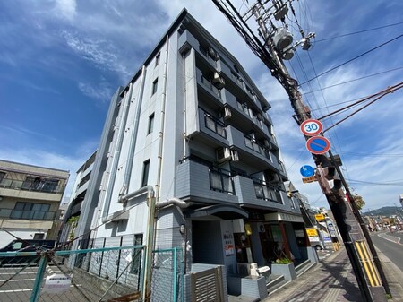 ベル新田辺外観写真