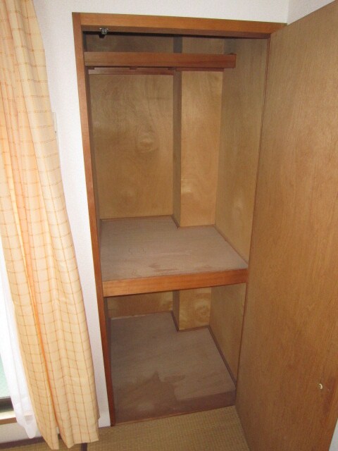 物件内観写真12　(収納)