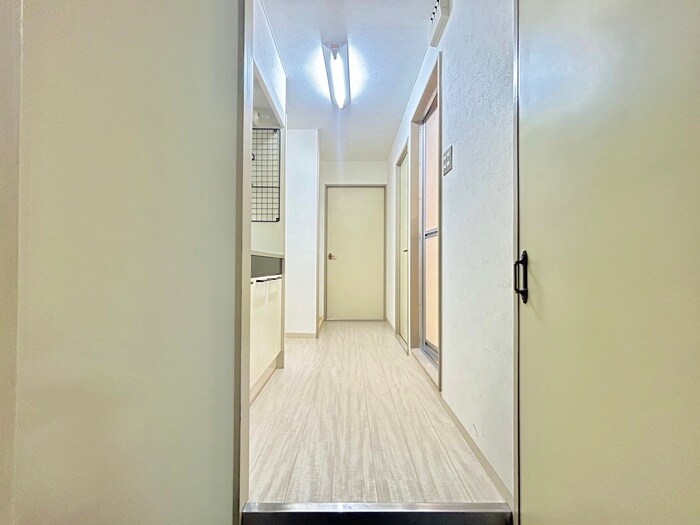 物件内観写真9　(廊下)