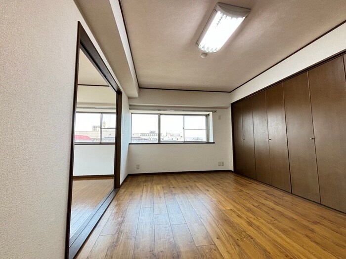 物件内観写真9　(居室)