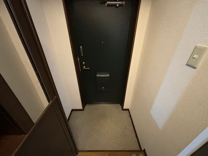 物件内観写真22　(玄関)